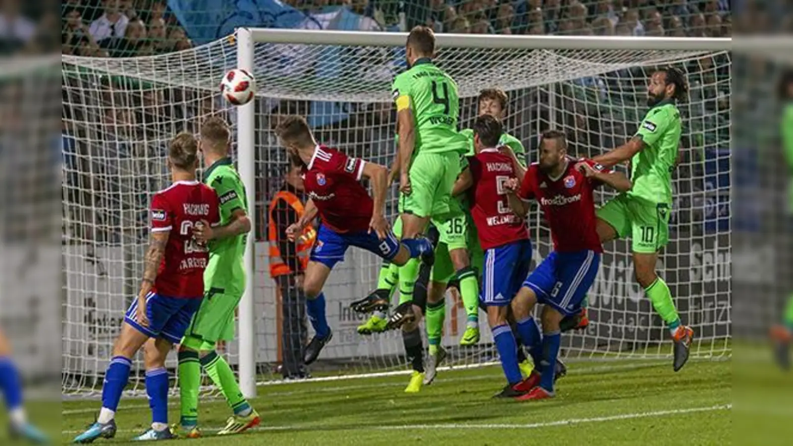 Enges Duell: Haching gegen Sechzig.  (Foto: Anne Wild)