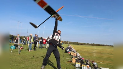 Beim 44. Oktoberfestpokal in Salmdorf erwartet die Zuschauer wieder spannende Wettbewerbe mit aufregenden und kunstvollen Flugmanövern.  (Foto: VA)