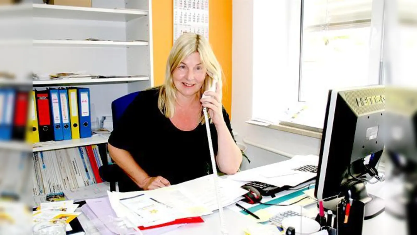 Ursula Kozij-Eren vom Verein für Stadtteilarbeit macht Hausbesuche bei Senioren, ausnahmsweise auch im ganzen Münchner Norden.	 (Foto: ws)