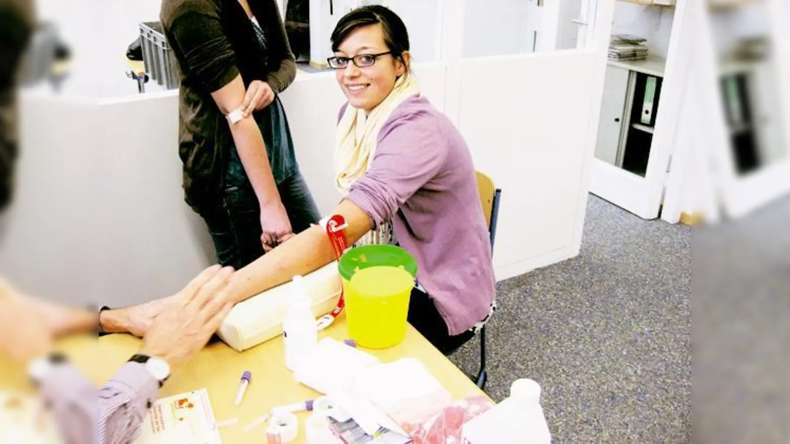 Nur eine kleine Blutprobe ist nötig, um in die DKMS-Spenderdatei aufgenommen zu werden und vielleicht auf diese Weise »Leben zu schenken«.	 (Foto: MJS)