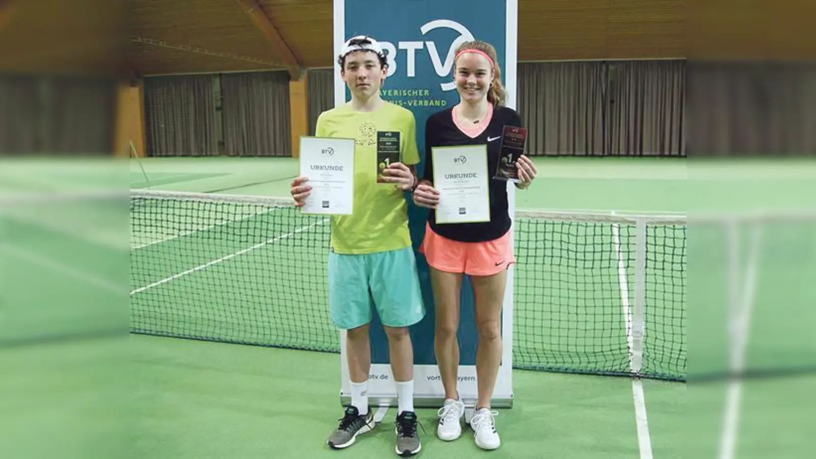 Bayerischer Tennis-Hallenmeister der U16 sind Max Rehberg (TC Aschheim) und Anja Wildgruber, die für den MTTC Iphitos München startet.	 (Foto: Bayerischer Tennis-Verband e.V.)