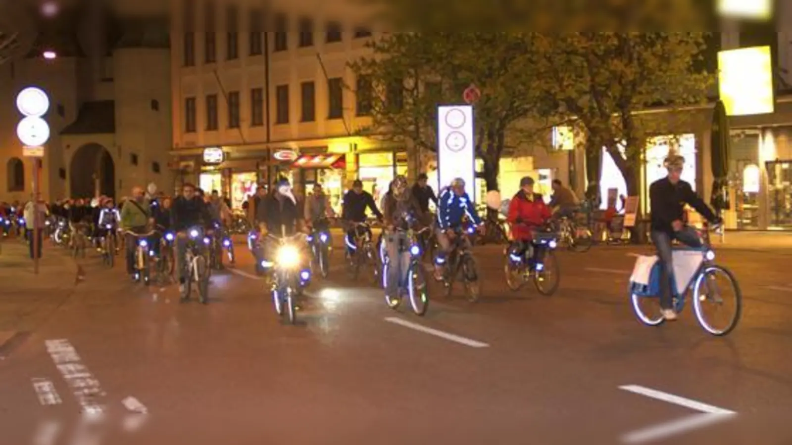 Ein voller Erfolg: die erste Münchner Radlnight am vergangenen Samstag.  (Foto: Stadt München)