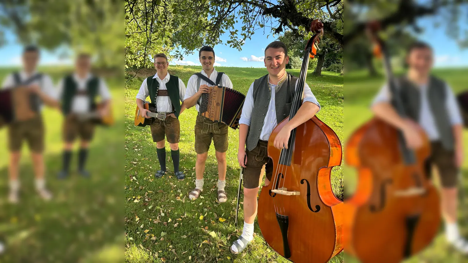 Das Trio Manawirtschaft spielt in Oberding ordentlich auf. (Foto: Singkreis)