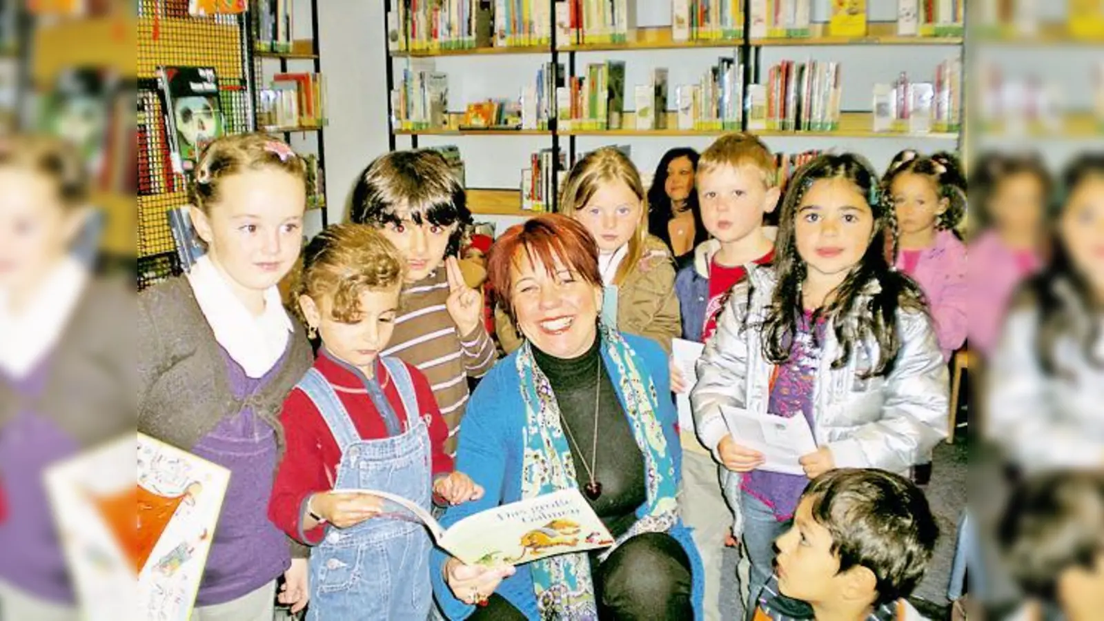 Die SPD-Landtagsabgeordnete Diana Stachowitz inmitten der stolzen Gewinner der Kindergärten Ittlinger Straße und Heinrich-Braun-Weg.	 (Foto: Privat)