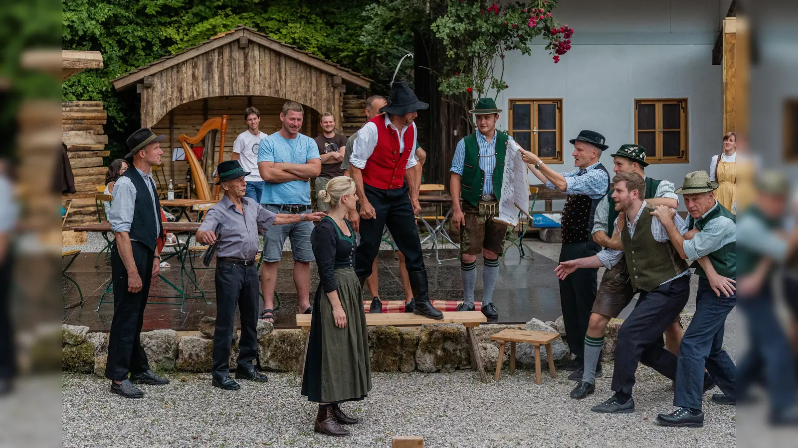 Auf die Aufführung von „So a Weiberwirtschaft” darf man sich schon jetzt freuen. (Foto: Trachtenverein Ebersberg)