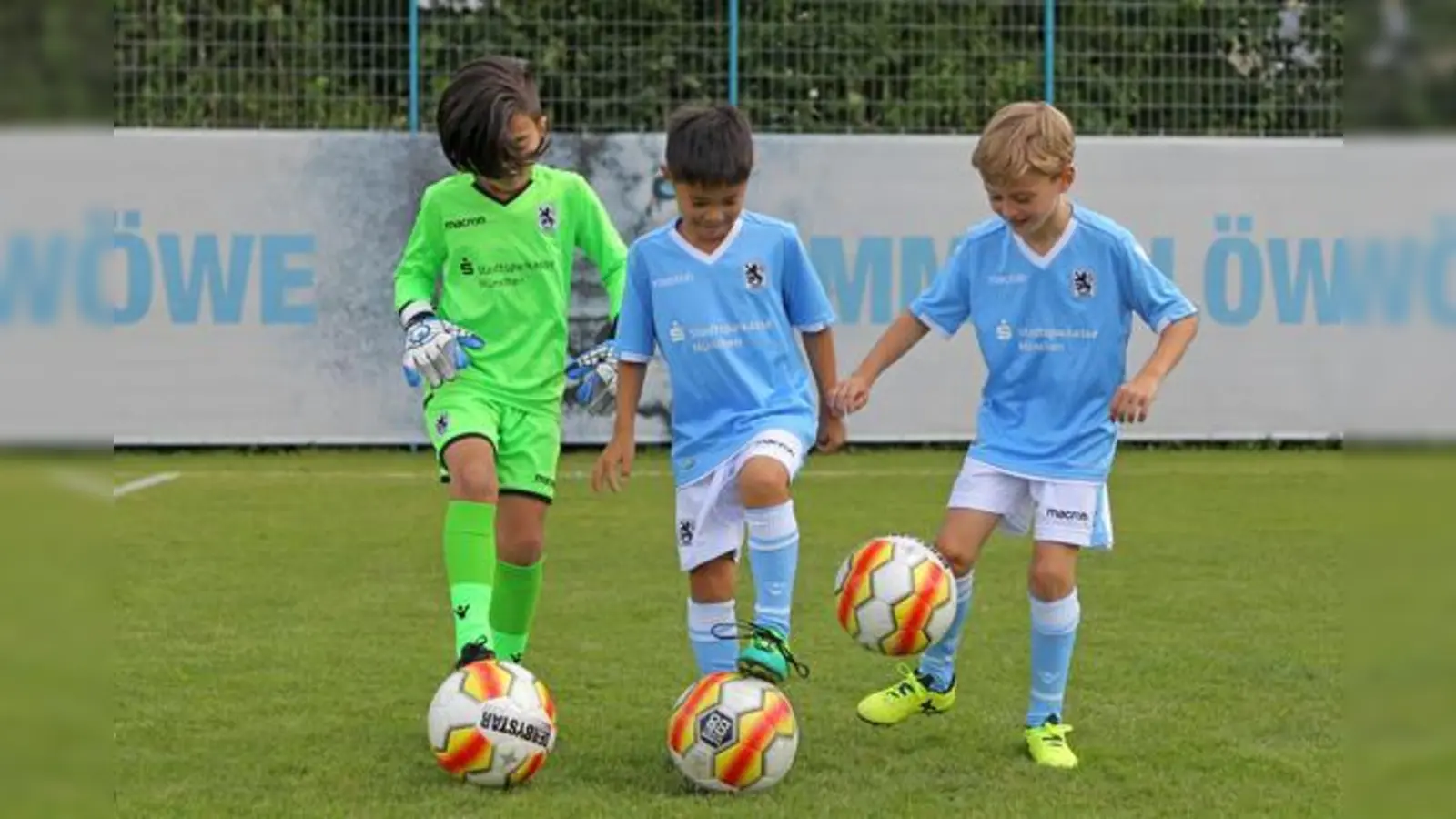 Sportlicher Kindertraum: Junglöwe sein.  (Foto: Anne Wild)