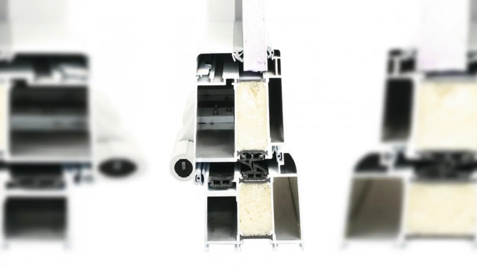 Türen mit wärmeisolierend gefüllten Hohlprofilen vermindern Wärmeverluste durch Türblatt und Rahmen. (Foto: djd/Groke Türen und Tore)