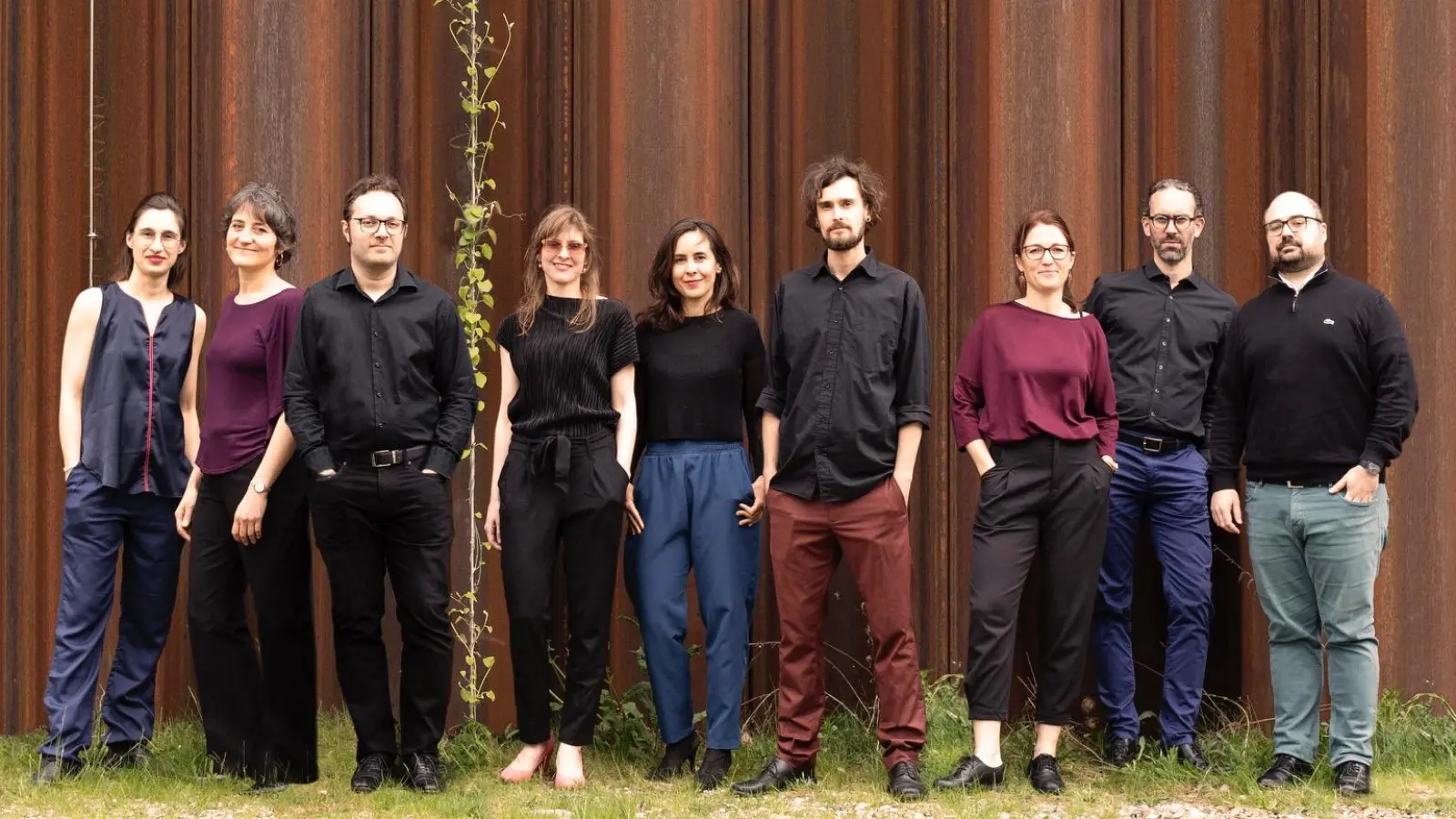 Das Ensemble „der/gelbe/klang” wurde 2020 gegründet. Es widmet sich der Musik von heute. In engem Kontakt mit Komponistinnen und Komponisten wird hier experimentiert und die Frage nach zeitgemäßen Ausdrucksformen gestellt. (Foto: Astrid Ackermann)