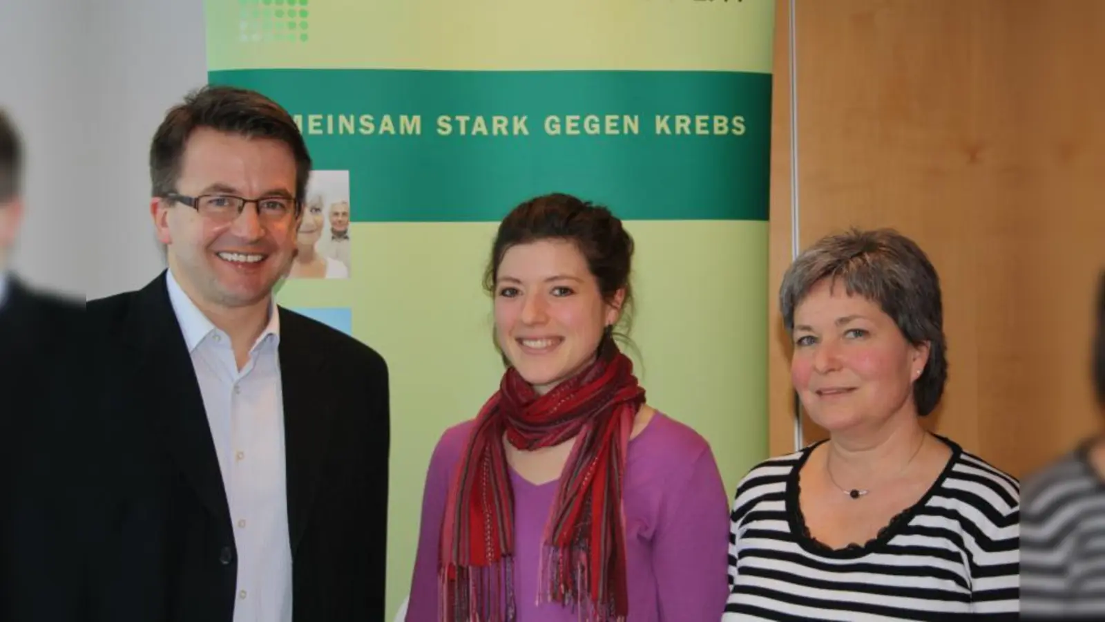 Wertvolle Unterstützung für Krebskranke bietet dieses Trio: Markus Besseler (Geschäftsführer Bay.Krebsges.e.V.), Melanie Garreau (Leiterin Selbsthilfe „Brustkrebs bei jüngeren Frauen”) und Rita Bernet-Dörrich (Beraterin Bay.Krebsges. e.V.). (Foto: Regina da Costa)