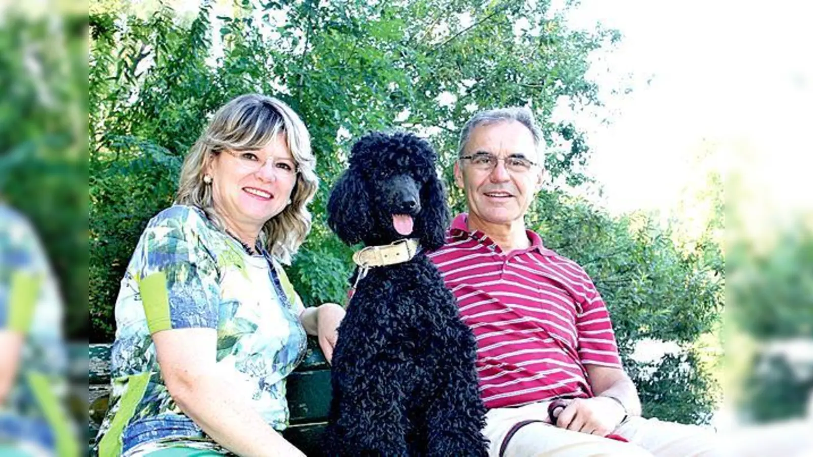 Für Evelyne Menges, hier mit Hündin Chiara Mia, und Reiner Rösch soll die »Münchner Lebensart« im Englischen Garten nicht attackiert werden. 	 (Foto: scy)