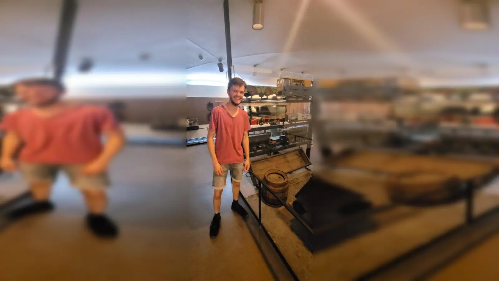 Am Samstag im Deutschen Museum: Noch steht das Fass, das Daniel und ein Mitschüler ins Bergwerk brachten, an seinem Platz. Dass es verschwinden sollte, brachte Tausende Fass-Fans auf die Barrikaden. (Foto: job)