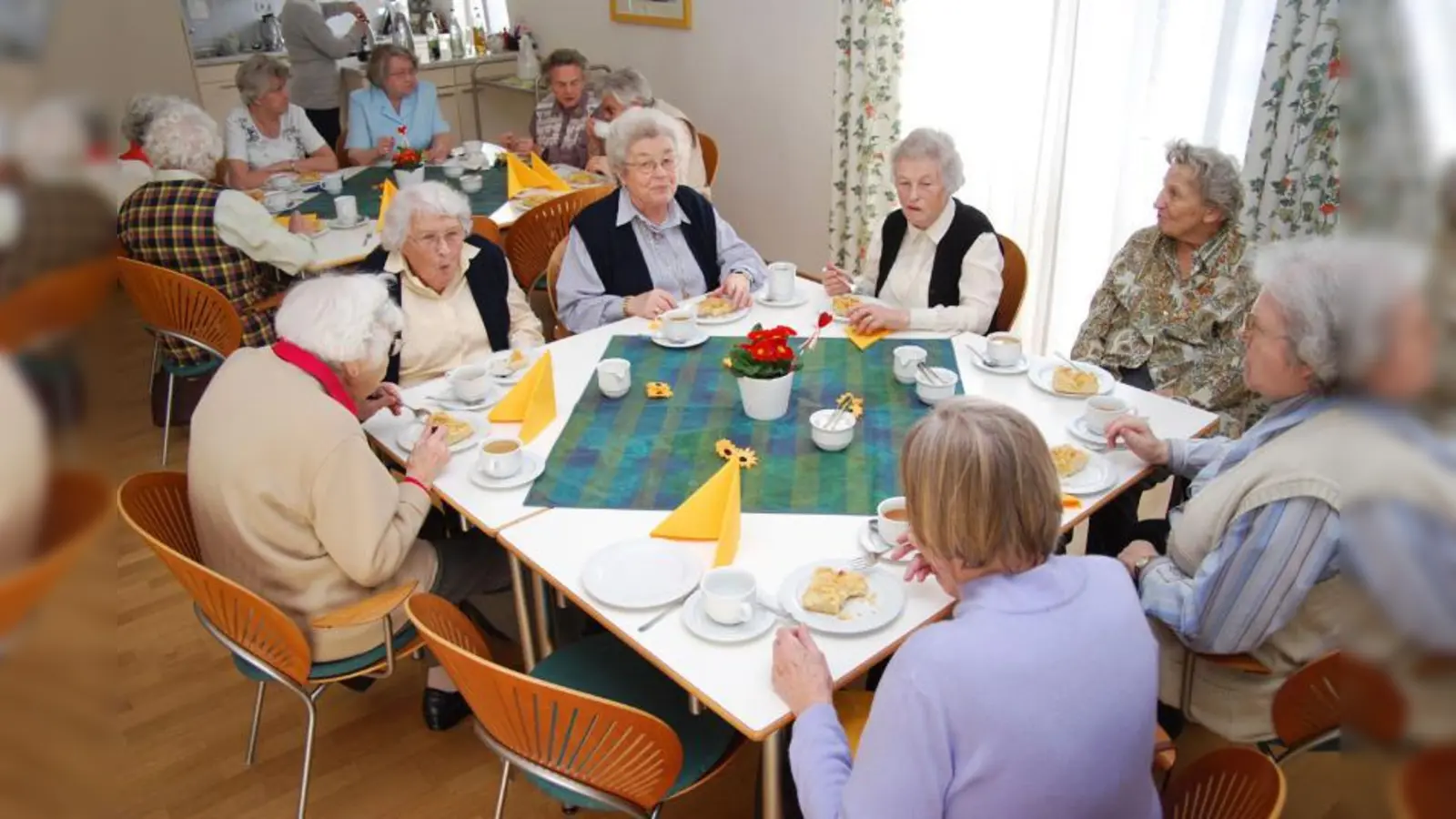 Zur Förderung des Gemeinschaftslebens werden neben Stammtischen und Spieletreffs auch Kaffeenachmittage veranstaltet. (Foto: Eva Schraft)