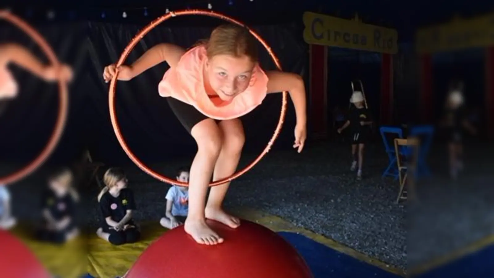 In Taufkirchen wird für Kinder in den Ferien unter anderem auch ein Mitmachzirkus angeboten. (Foto: MimaZi)