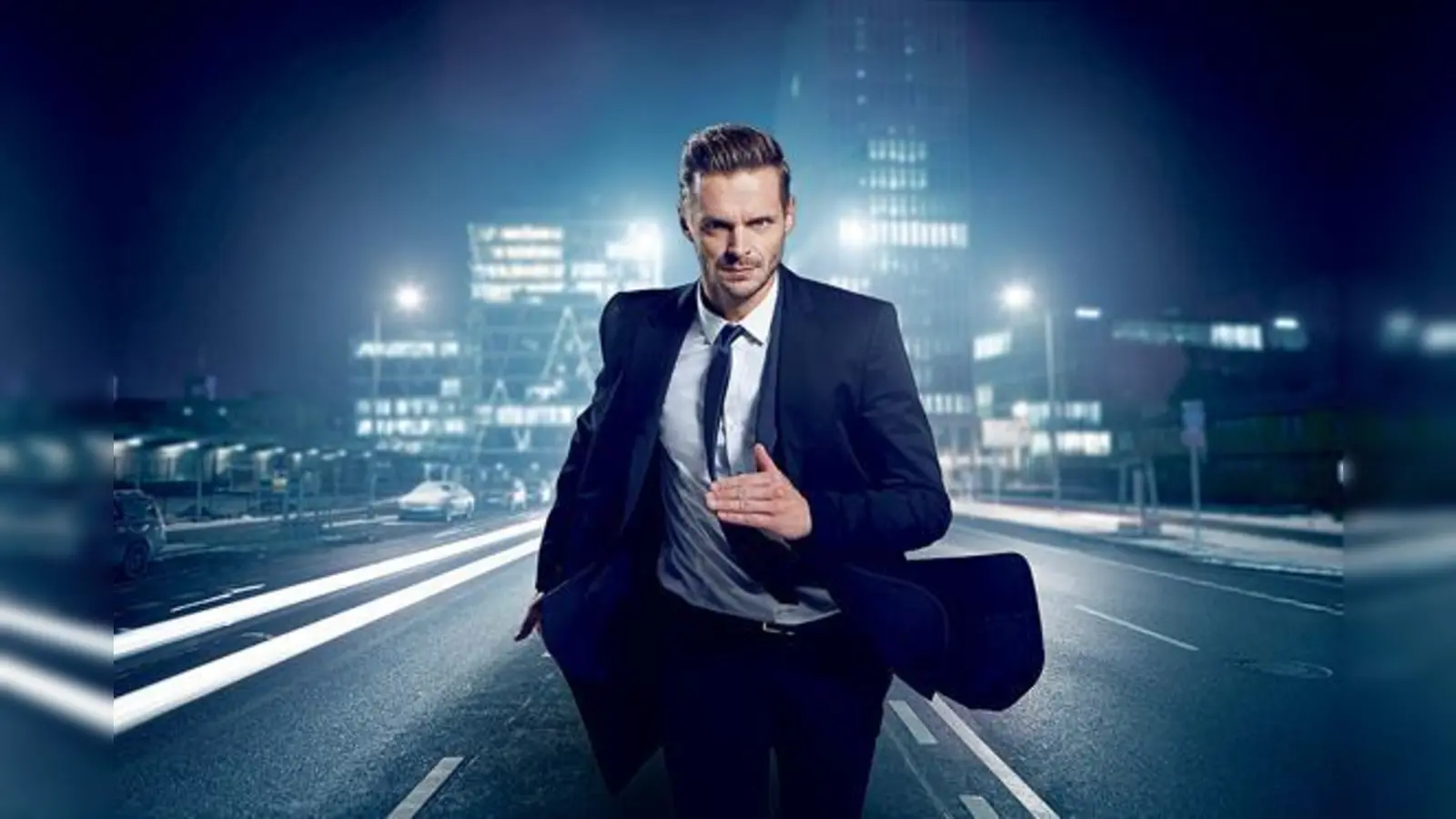 Florian Schroeder ist auf der Bühne aktuell im »Ausnahmezustand«, genießt privat aber gern das Flair in der Türkenstraße und in Altschwabing.	 (Foto: Frank Eidel)