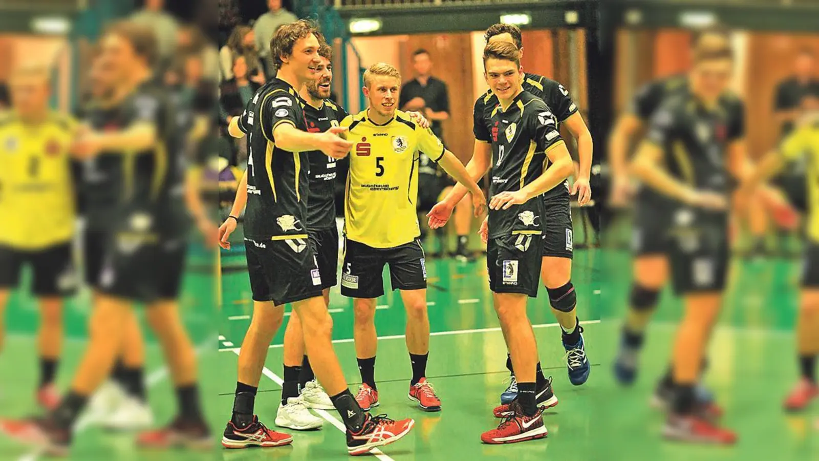 Richard Hesse (links) und Matthias Schütze (in Gelb) verlegen ihren Fokus und verlassen den TSV Grafing mit sofortiger Wirkung.	 (Foto: Marc Geisler, Volleyball Grafing)