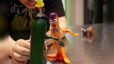 Coole Figuren werden beim Trickfilmworkshop zum Leben erweckt. (Foto: Café Netzwerk)