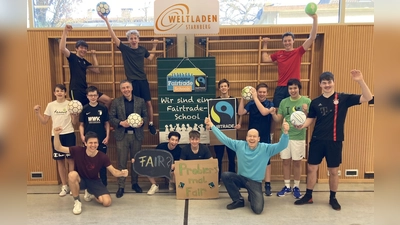 Hand-, Fuß- und Volleyball: Die Schüler am Gymnasium Starnberg freuen sich über die gewonnenen Fairtrade-Bälle. (Foto: Stadt Starnberg)