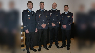 Sie vertreten die beiden Ortswehren, von links: Florian Kleber und Stefan Feigl, 1. und 2. Kommandant von Breitbrunn, Martin Wastian und Daniel Pleyer, 2. und 1. Kommandant von Herrsching. (Foto: pst)