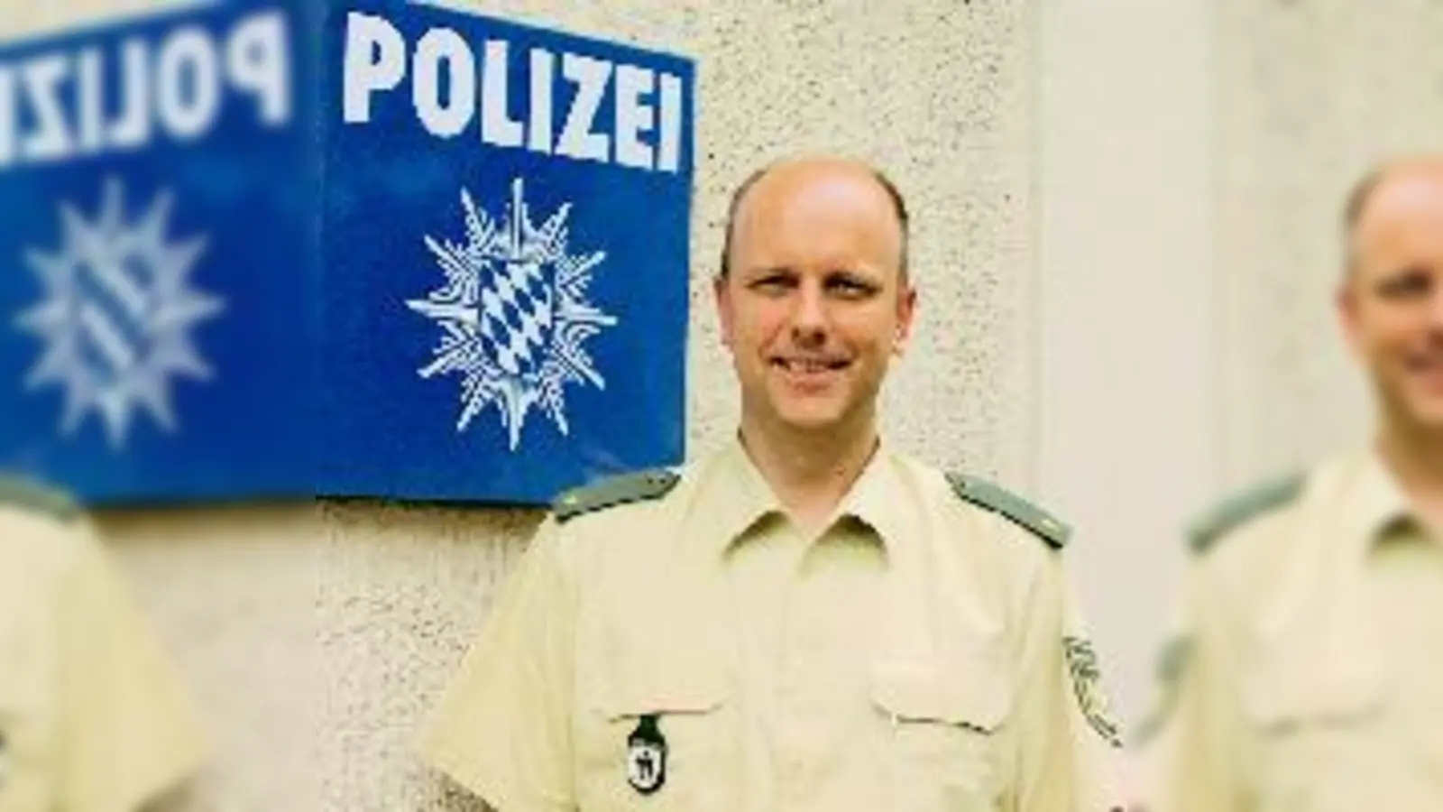 Roland Helmig vor seiner neuen  (Foto: die Polizeiinspektion Bogenhausen.)