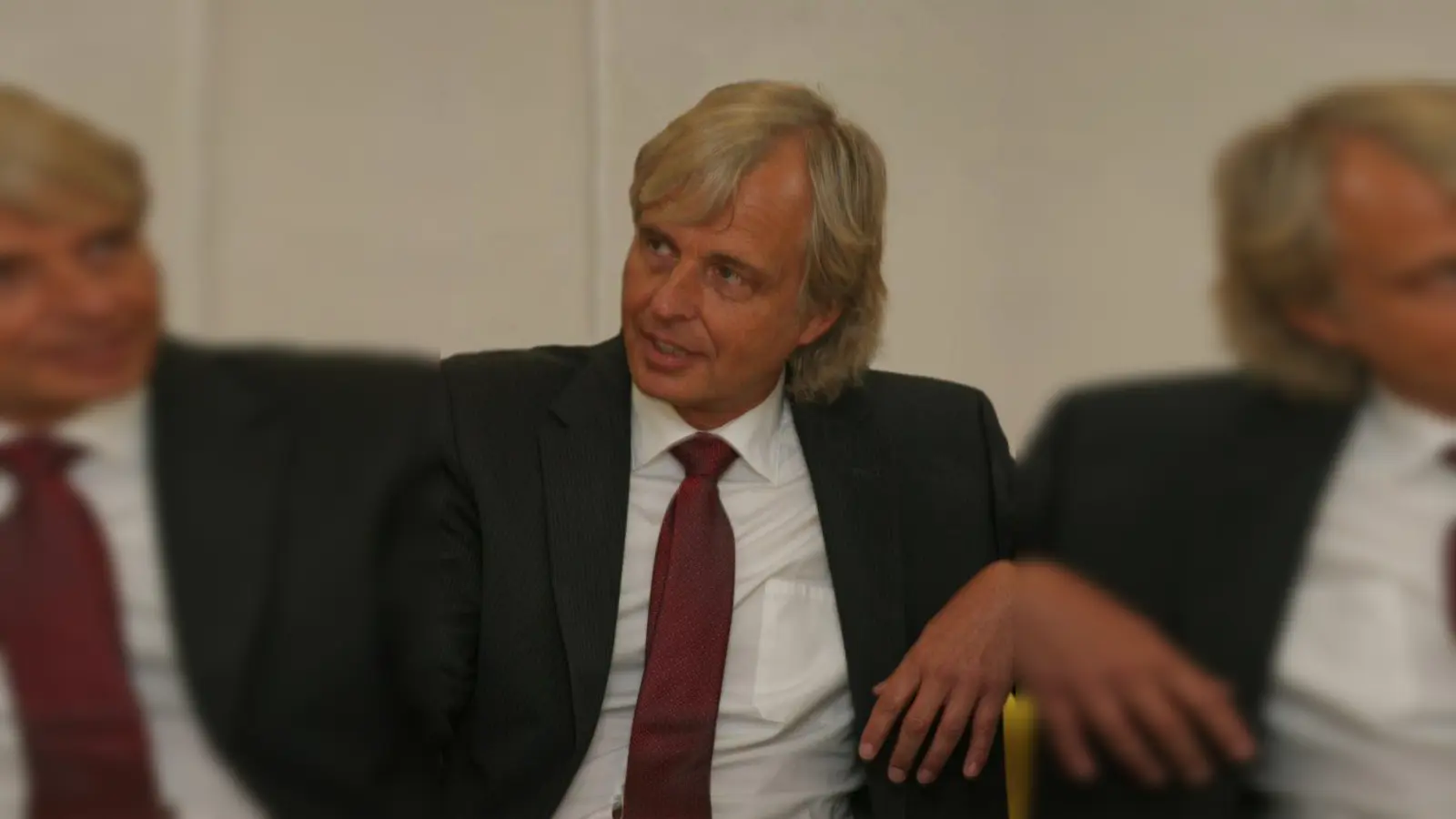 Im Jahr 2011 übernahm Oberstudiendirektor Werner Fiebig die Leitung des Gymnasiums Fürstenried. (Foto: pi)