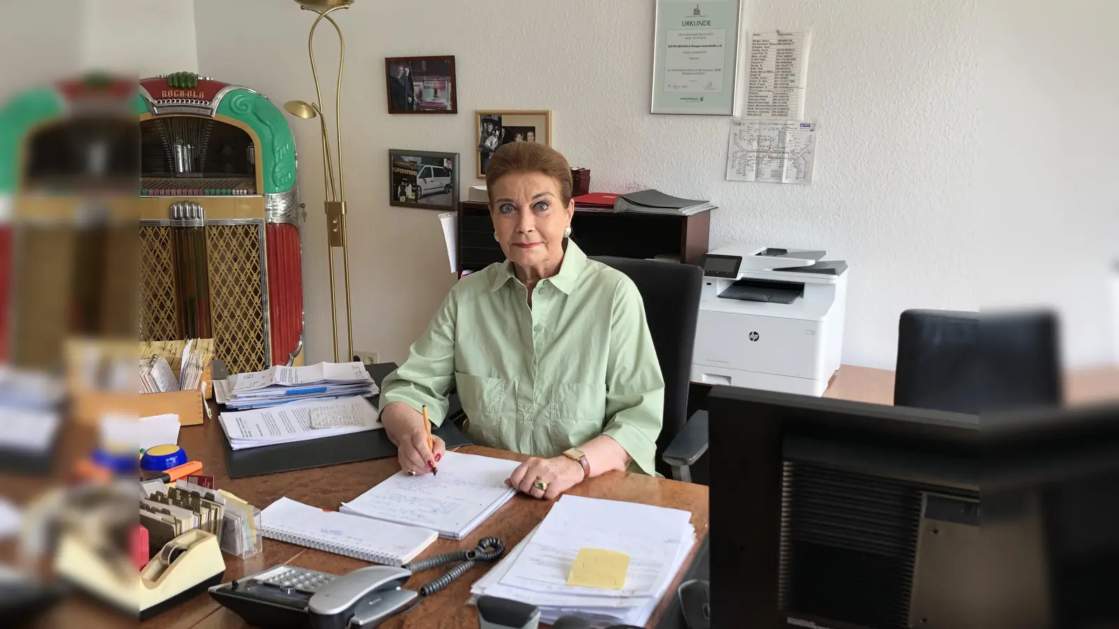 Gisela Rockola engagiert sich seit Jahren in der Suchtprävention. Die Arbeit hält sie jung und zeigt, dass Erfahrung und Engagement kein Privileg der Jugend sind.  (Foto: hw)