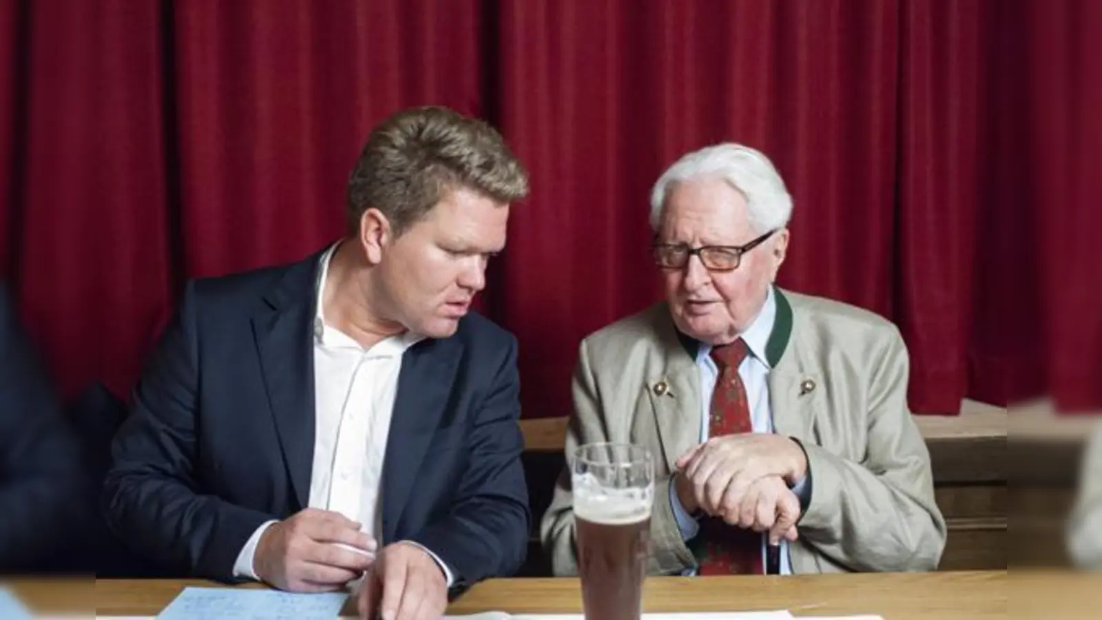 Schon 2013 unterstützte mich Hans-Jochen Vogel bei meinem 1. Wahlkampf im Münchner Norden.  (Foto: Privat)