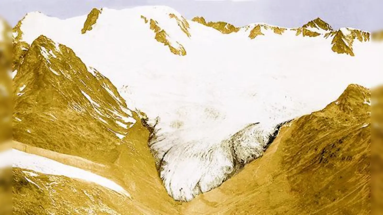 Seit 400 Jahren im Fokus der Wissenschaften: der wegschmelzende Vernagtferner-Gletscher.	 (Foto: VA)