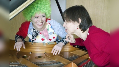 Reisen durch die Welt der Oper: KiKolino und KiKilina. (Foto: Rafael Ortiz Sierra)