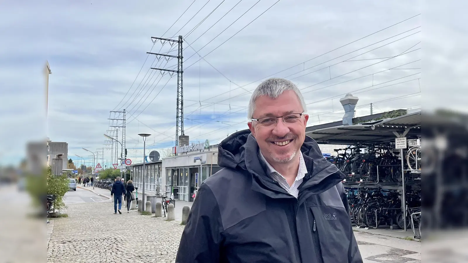 „Schade, dass wir in Pasing Nord noch nicht weitergekommen sind. Das bleibt die Aufgabe für die nächsten Jahre.“ Christian Müller nimmt Abschied von der Lokalpolitik. (Foto: Ulrike Seiffert)