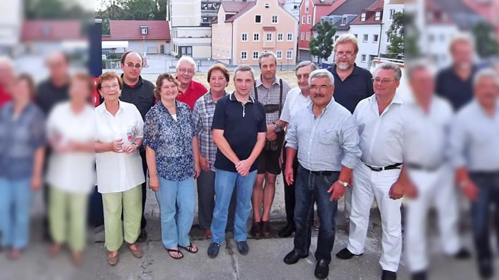 Der neue SPD-Ortsvorstand Erding (v.li.): Eva Kolenda, Christian Zimmermann, Michaela Meister, Horst Schmidt, Christa Nickisch, Matthias Reder, Markus Marschall, Willi Scheib, Siegfried Draxler, Ulrich Reinhardt und Hans Schmidmayer.	 (Foto: Pr)