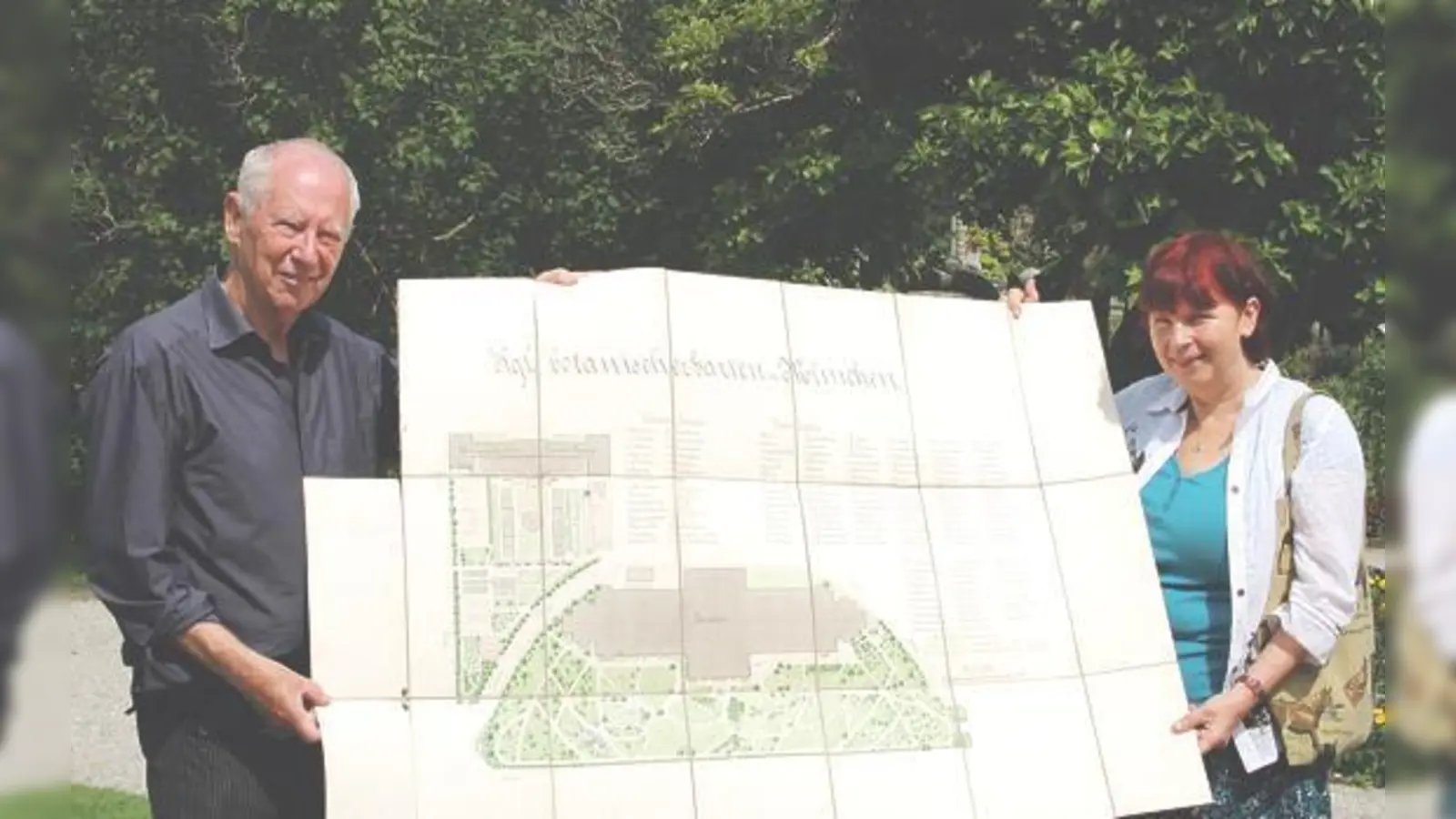 Sie erhalten mit Leidenschaft eine 200-jährige Tradition am Leben: Die Botaniker Jürke Grau und Ehrentraud Bayer.	 (Foto: scy)