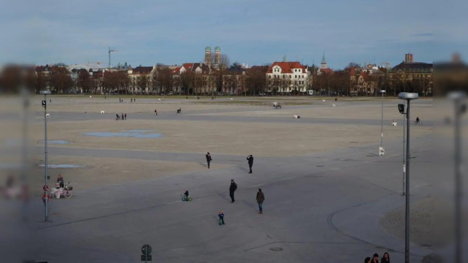 Viele Ideen für die Bespielung der Theresienwiese werden derzeit diskutiert, darunter die „Nacht der Sterne“ von Künstler Tommy Schmidt. (Foto: kö)