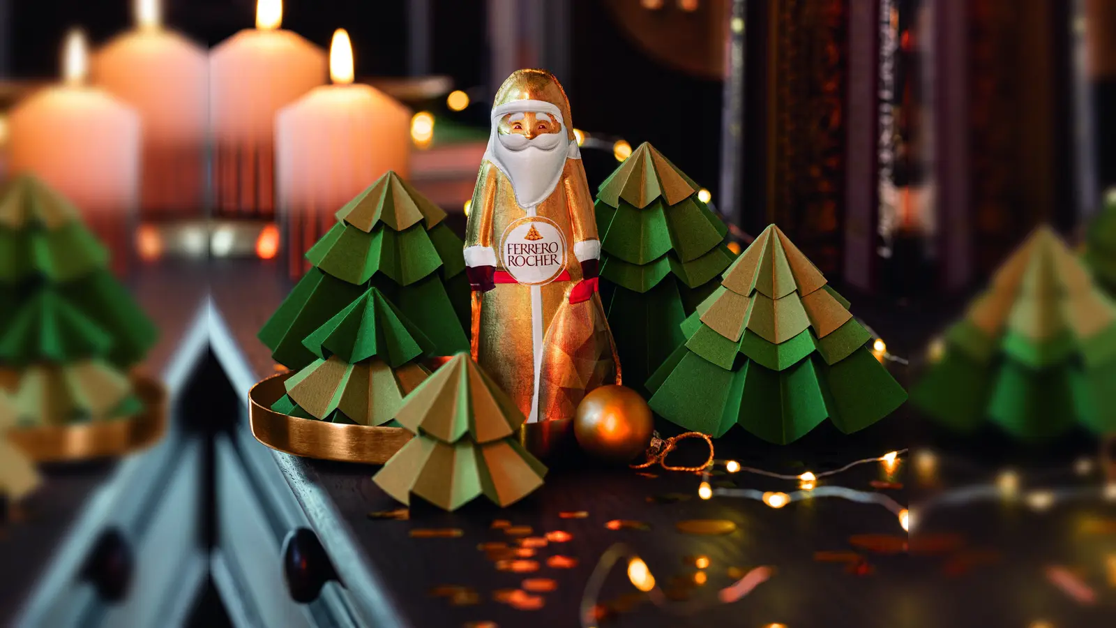 Nachhaltige Deko einfach selber machen, wie diese zauberhaften Bäume aus Papier. (Foto: Silke Zander/Ferreo)