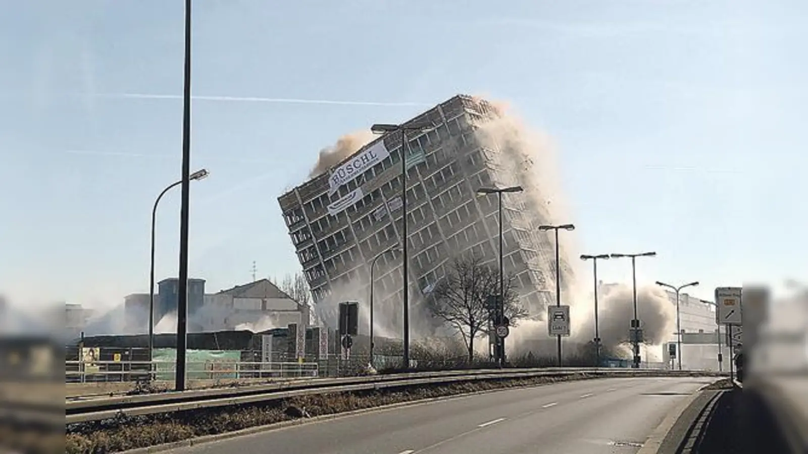 Das »Agfa-Hochhaus«, lange Wahrzeichen des Stadtviertels wurde 2008 gesprengt.  (Foto: Schunk)