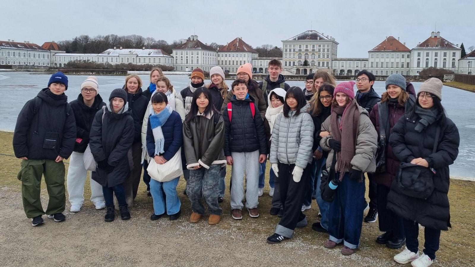 Japanische-G-ste-besuchen-Ernst-Mach-Gymnasium-Haar