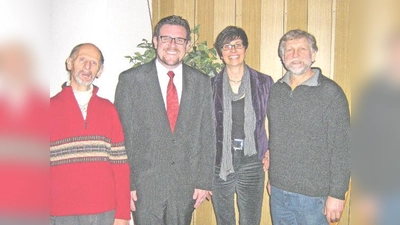 Professor Antonio Andrioli aus Brasilien (Zweiter von links) traf (von links) Ekkehard Raab, Rosi Reindl und Anton Brand vom Bund Naturschutz Ebersberg.	 (Foto: BN Ebersberg)