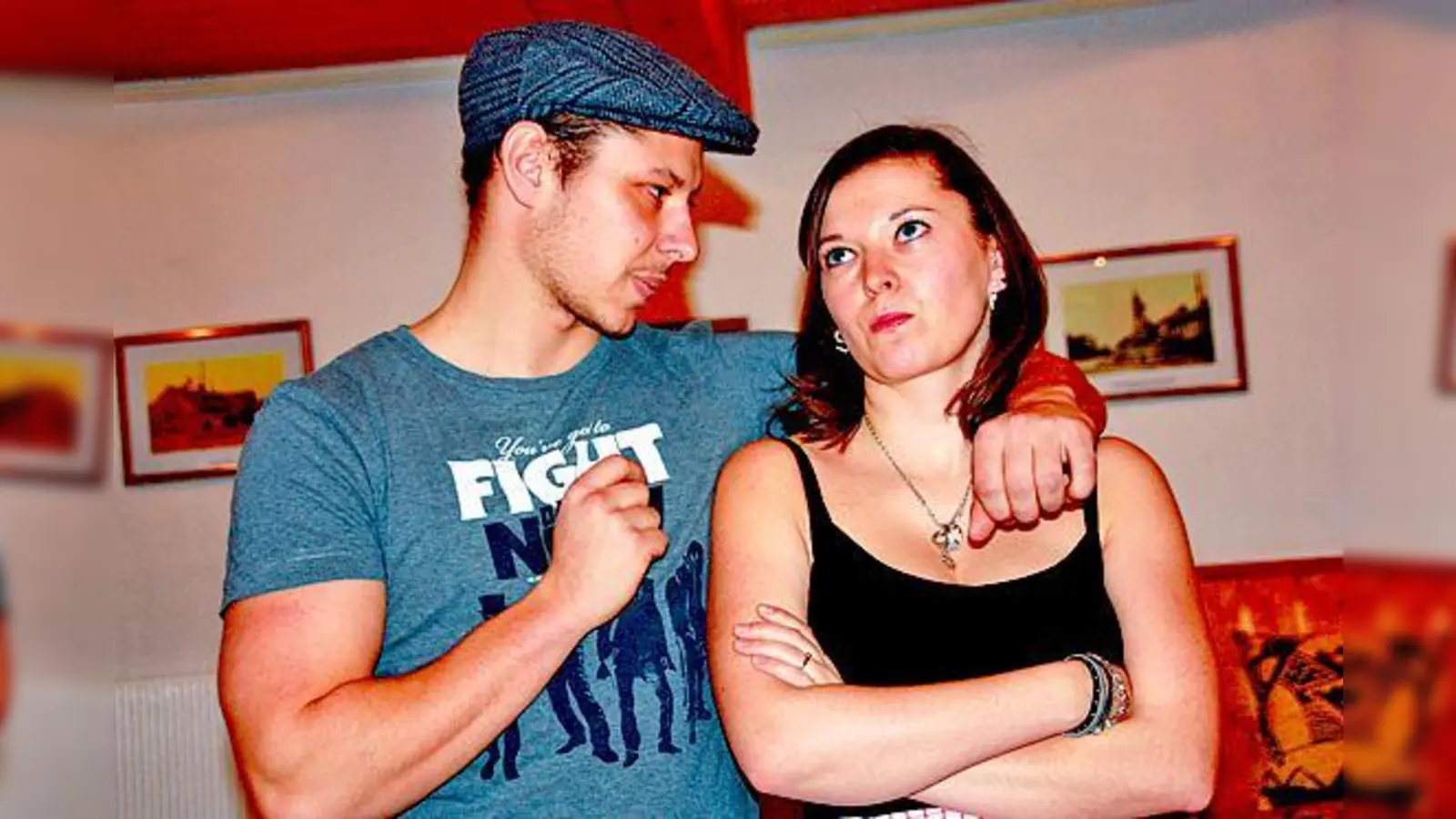 Lenerl ist wenig begeistert von den Tauschgeschäften ihres Bruders Max auf dem Schwarzmarkt.	 (Foto: VA)