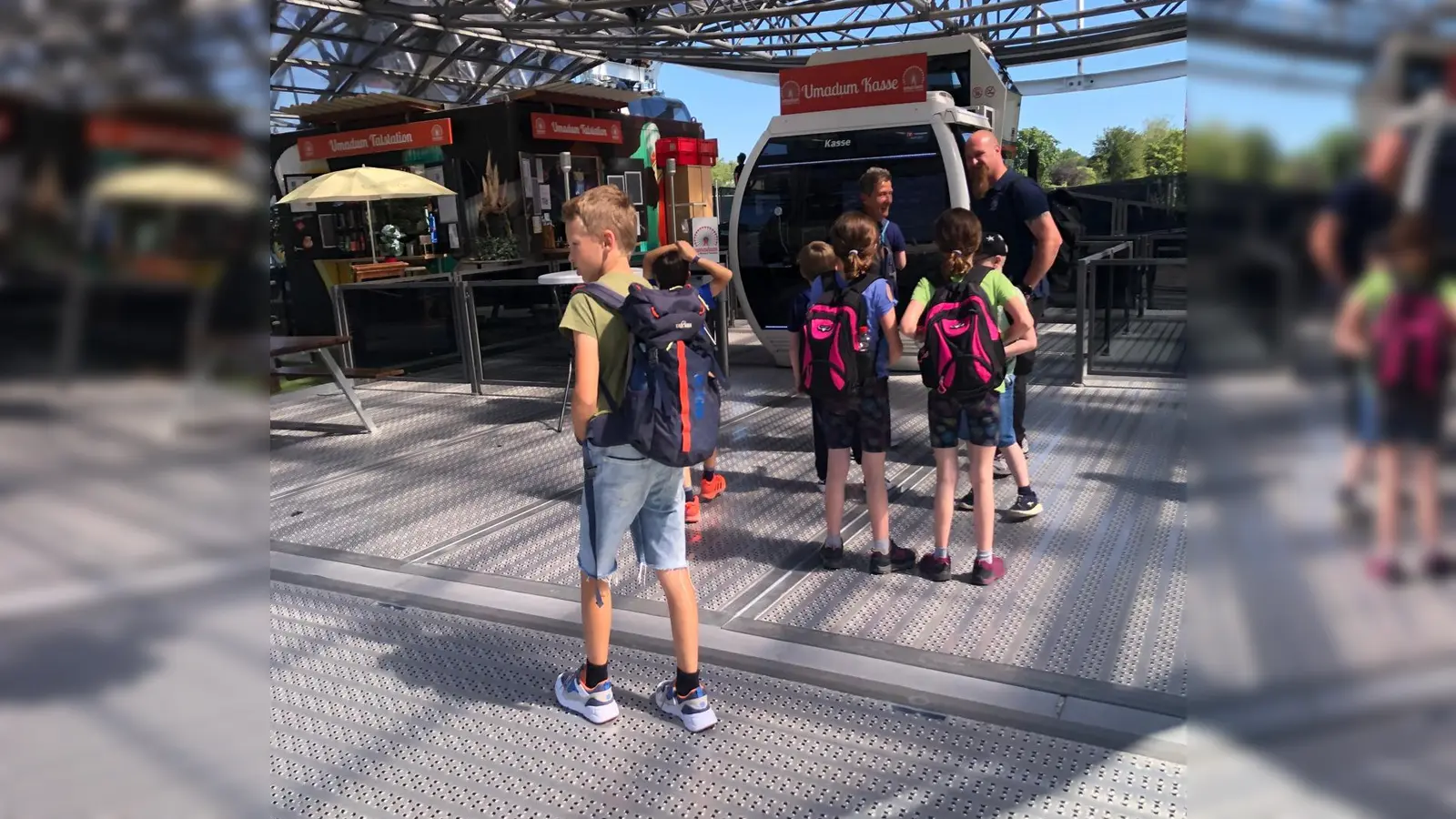 Den krönenden Abschluss bildete eine Fahrt im Riesenrad Umadum, das die Teilnehmer auf eine Höhe von 80 Metern brachte. (Foto: Polizei München)