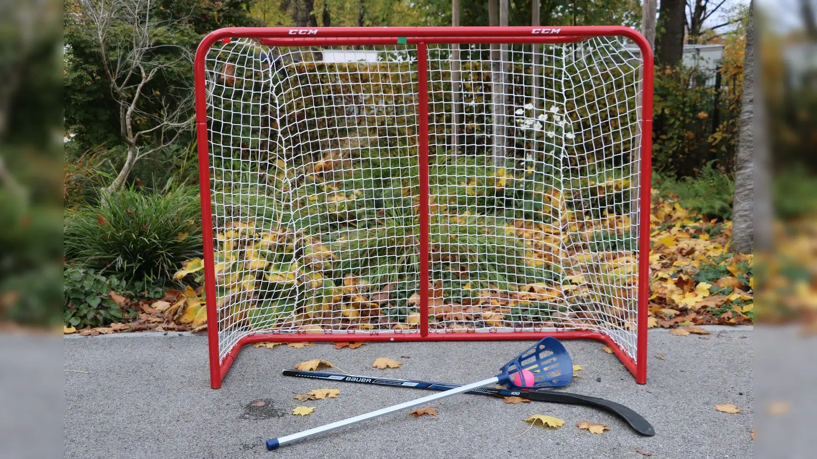 Die Mannschaftssportarten Streethockey und Intercrosse näher kennenlernen in der Feierwerk Funkstation ist im Oktober möglich. (Foto: VA)