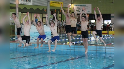 Grund zum Jubeln: Die Schwimmer der Realschule. (Foto: RSWM)