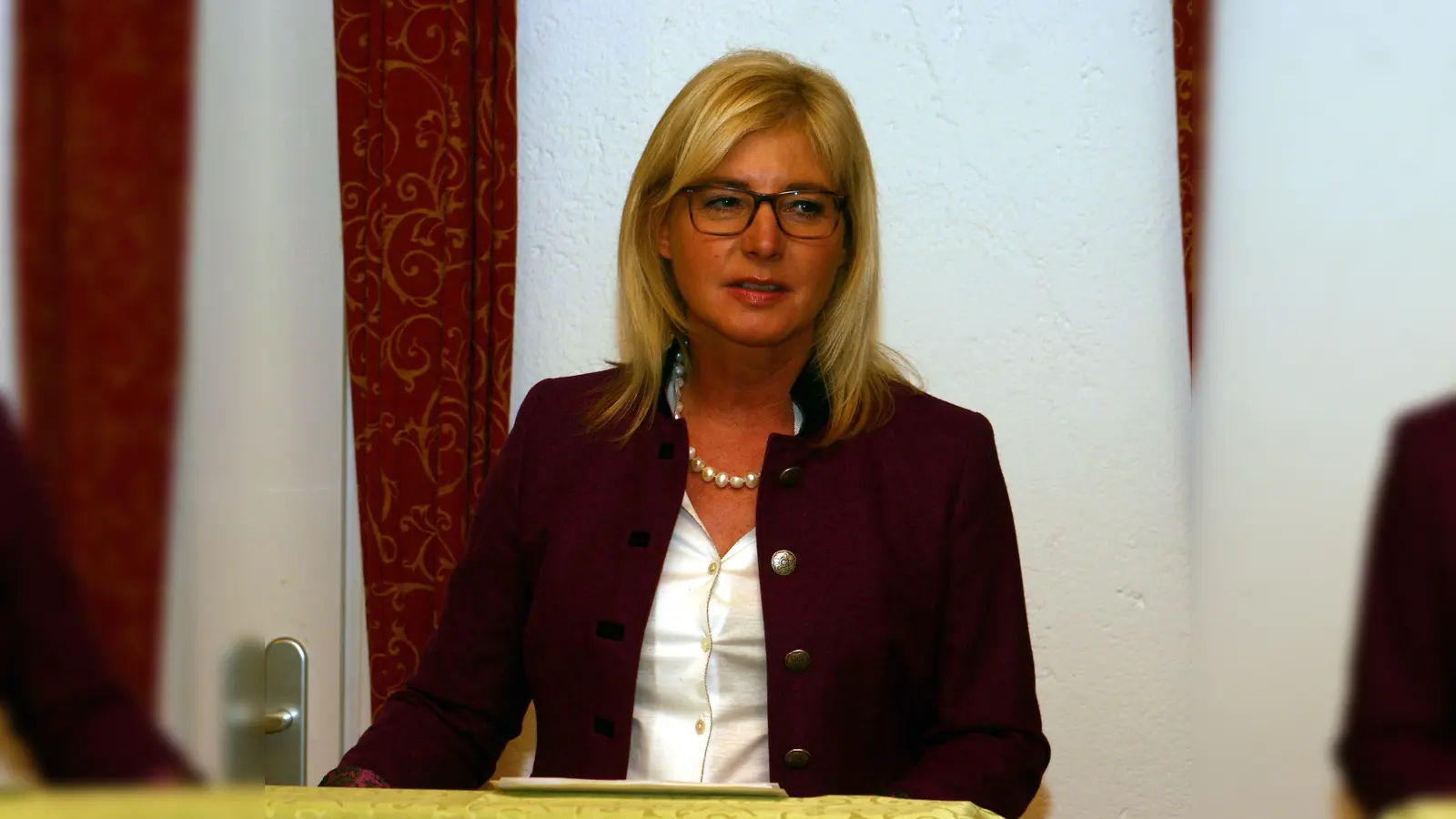 Ihr geht das alles viel zu langsam: Die Landtagsabgeordnete Ulrike Scharf vor einer Versammlung ihrer Partei. (Foto: kw)