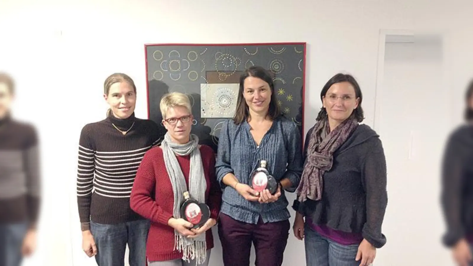 Petra Holzner (3. v. l.) und Melanie Plitz (2. v. l.) wurden von ihren Nachfolgerinnen Veronika Choroba (rechts) und Inka Frey (links) verabschiedet.	 (Foto: privat)