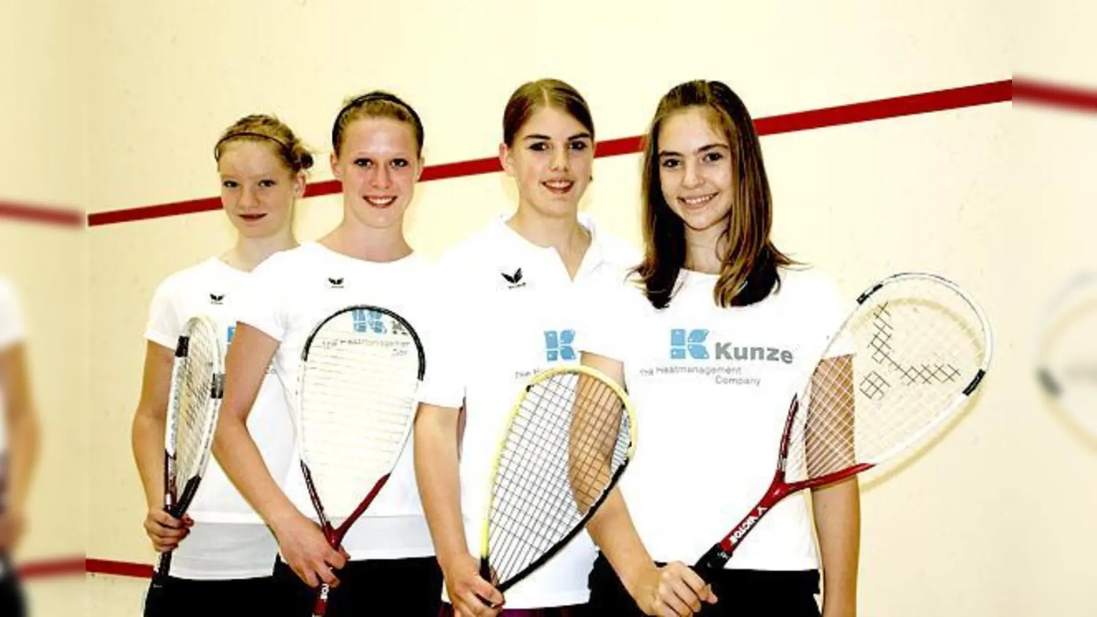 Die Mädchentruppe des SC freut sich auf ihr intensives Training (v.l.): Saskia Beinhard, Sarah Schmidbauer, Ramona Bauer und Melissa Zowislo. 	 (Foto: hol)