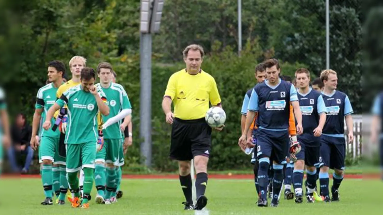 Bernhard Slawinski, seit 30 Jahren Schiedsrichter, hat gelernt, sich durchzusetzen und schwierige Entscheidungen zu tragen.  (Foto: A. Wild)