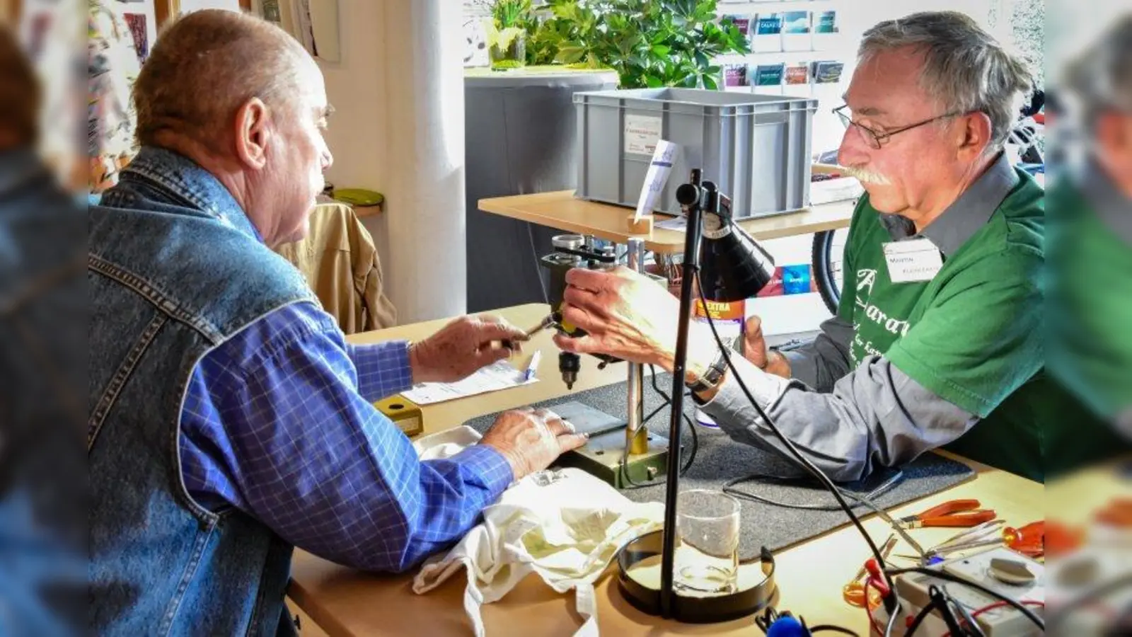 Viele Reparaturen lassen sich im „Repair Café“ durchführen. Das spart Geld und schont die Umwelt. (Foto: Repair Café Germering)