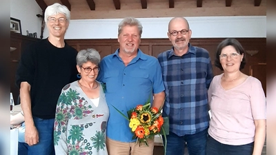Die Grünen unterstützen den Amtsinhaber: Dr. Dieter Maier, Uta Hirschberg, Bürgermeister Harald Zipfel, Reinhard Lampe und Corinna Pflästerer (von links). (Foto: job)