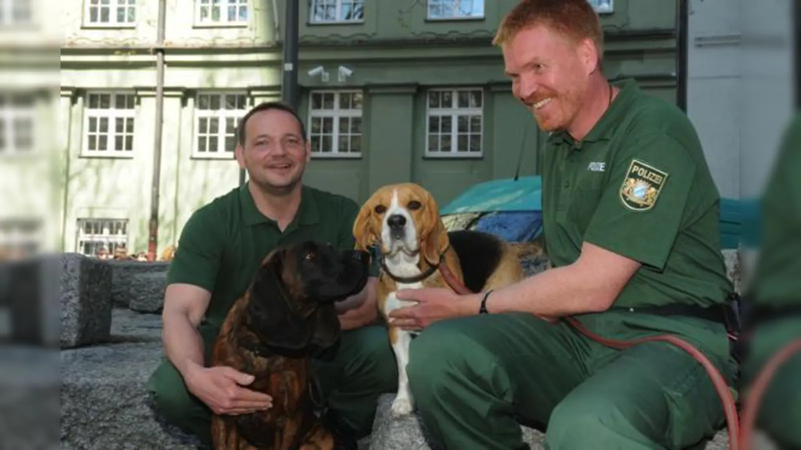 Hilfreiche Partner mit der kalten Schnauze: Buddy (l.) und Lilly.  (Foto: Polizei)