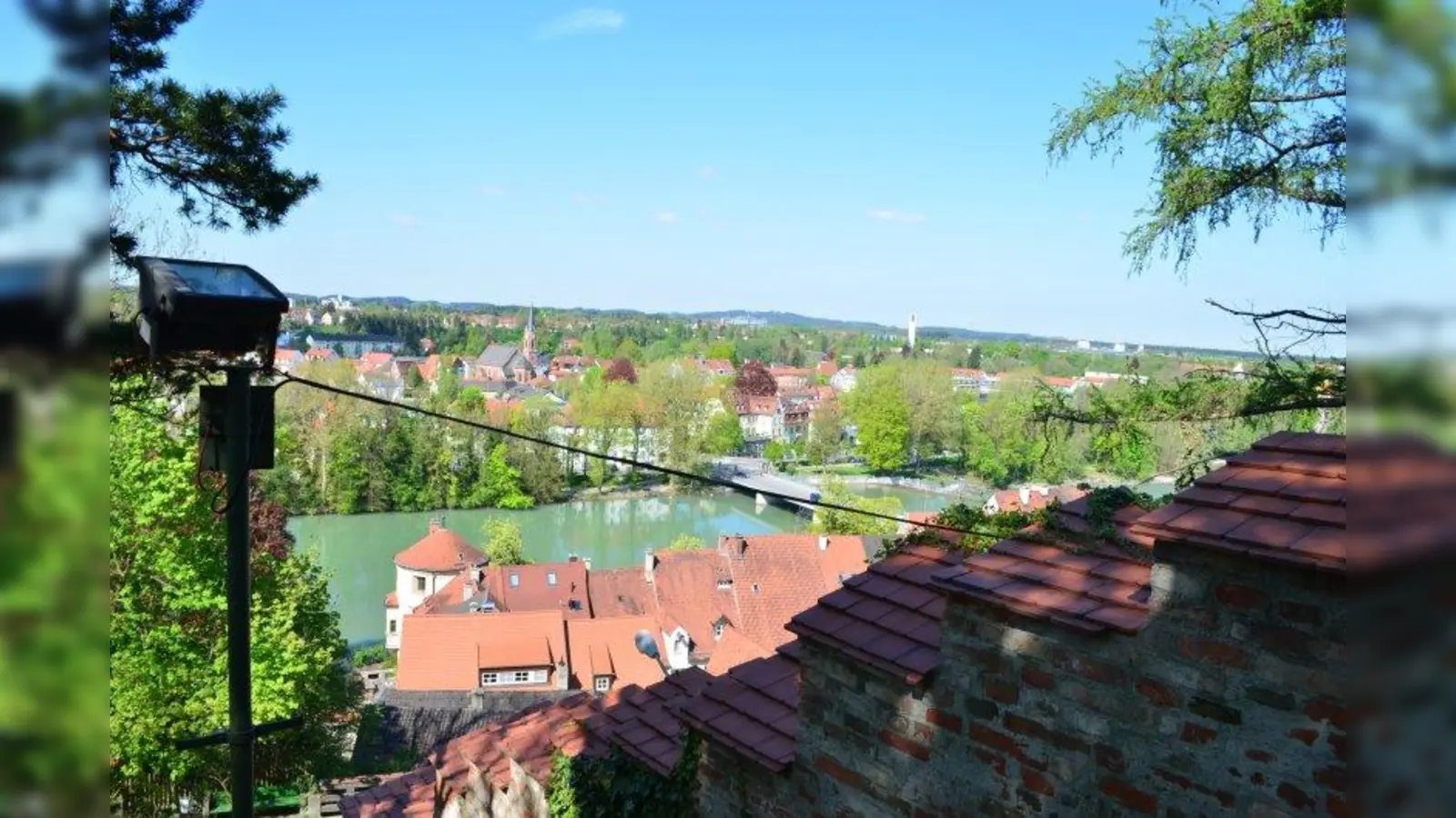 Direkt am Lech liegt die Stadt Landsberg. (Foto: mka)