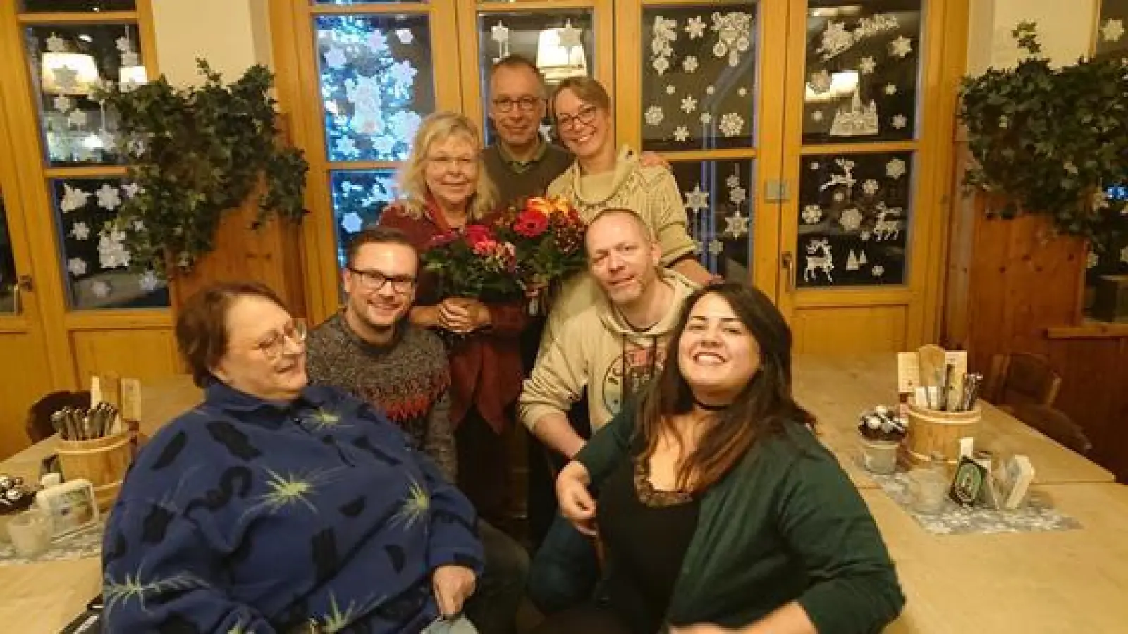 Von links: Ursula Krusche, Paul Heger, Gunda Wolf-Tinapp, Christian Smolka (Stadtvorstand), Doris Kubista, Enrico Büttner und Vaniessa Rashid.  (Foto: Privat)