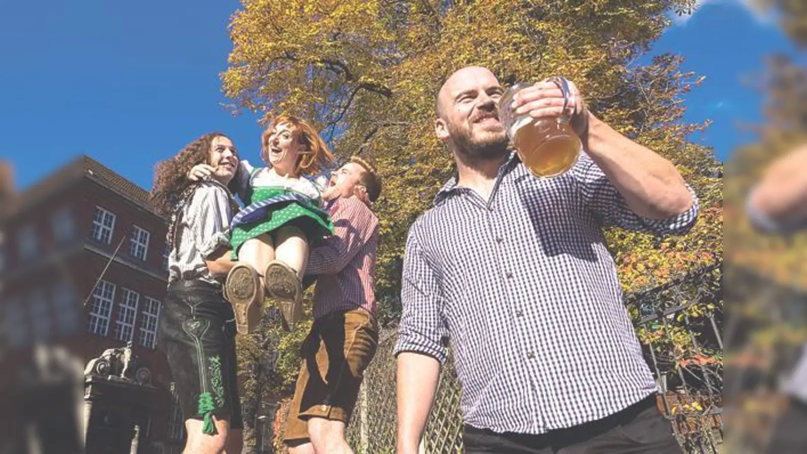 Sauber beinand! Passend zu den wichtigsten zwei Wochen im Leben jeden Münchners veranstaltet das Heppel &amp; Ettlich ein großes Wiesn-Improvisationstheater. 	 (Foto: Heppel & Ettlich)